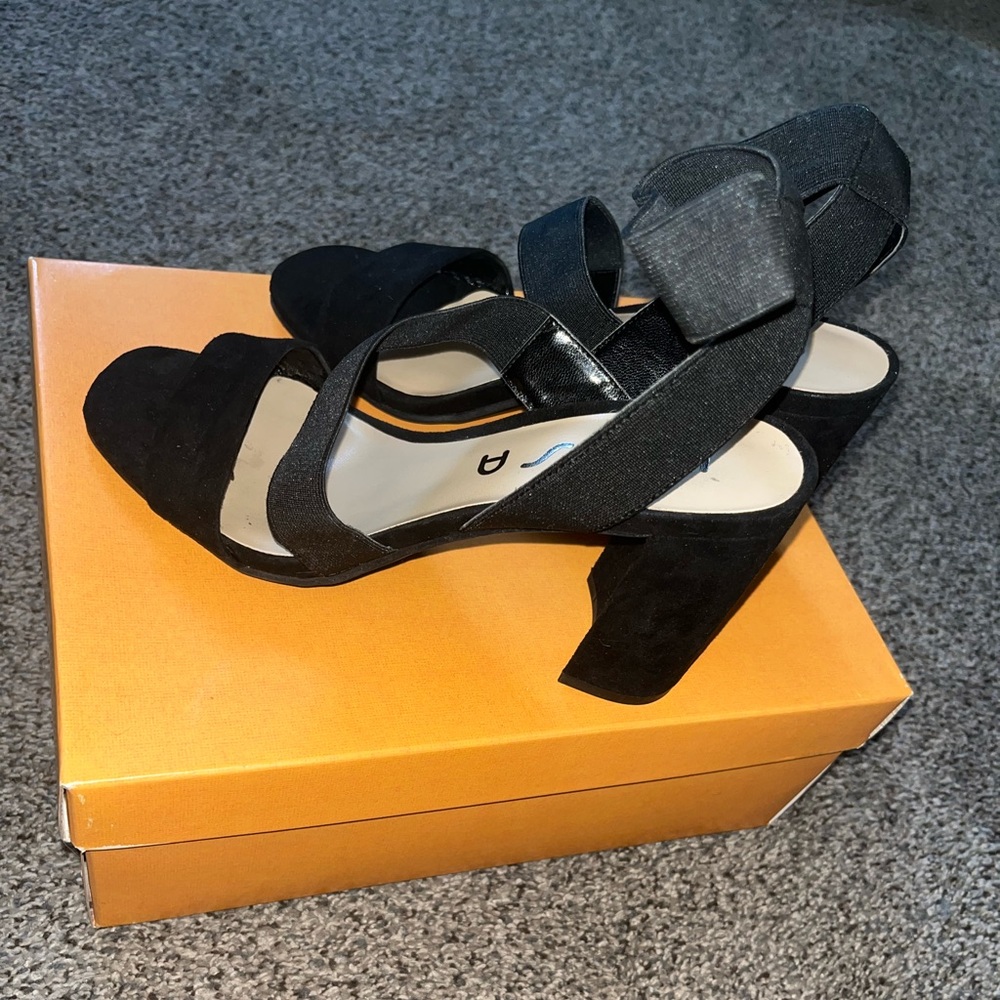 Unisa heels